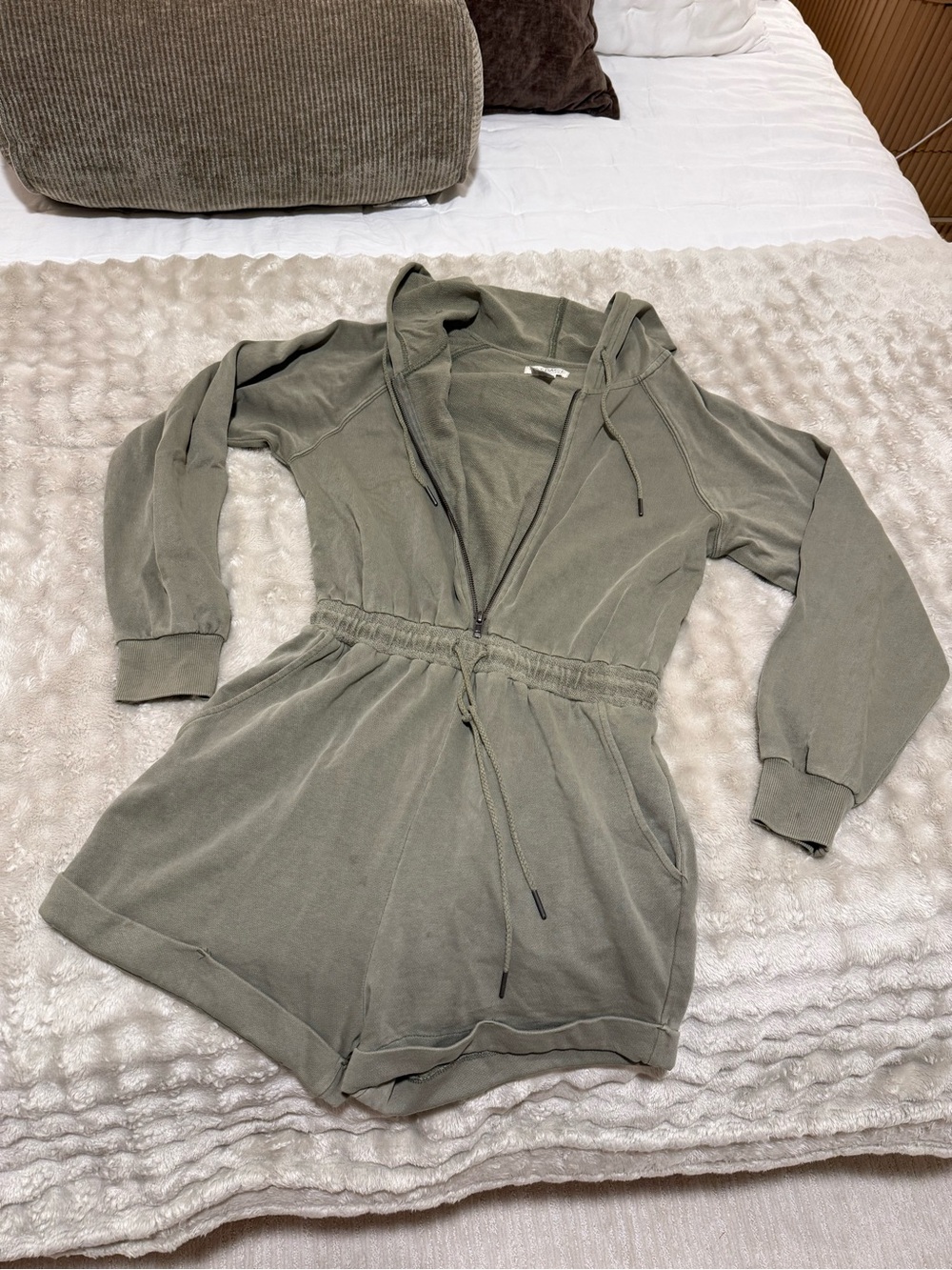 Subcategory selection for men's pants image